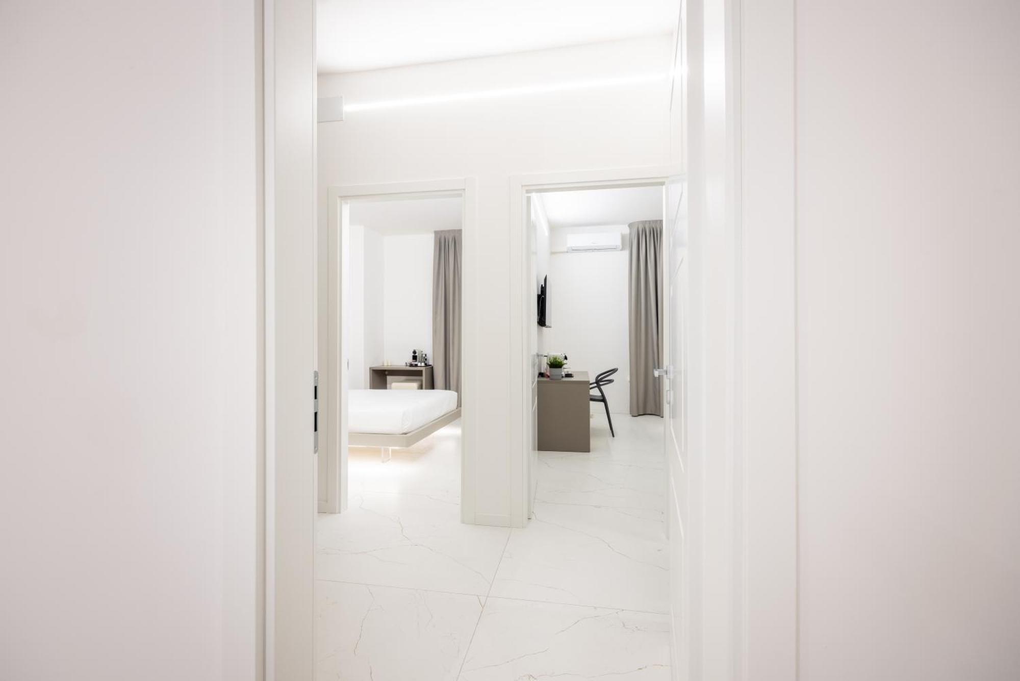 Excelsior Station Suite Болонья Экстерьер фото