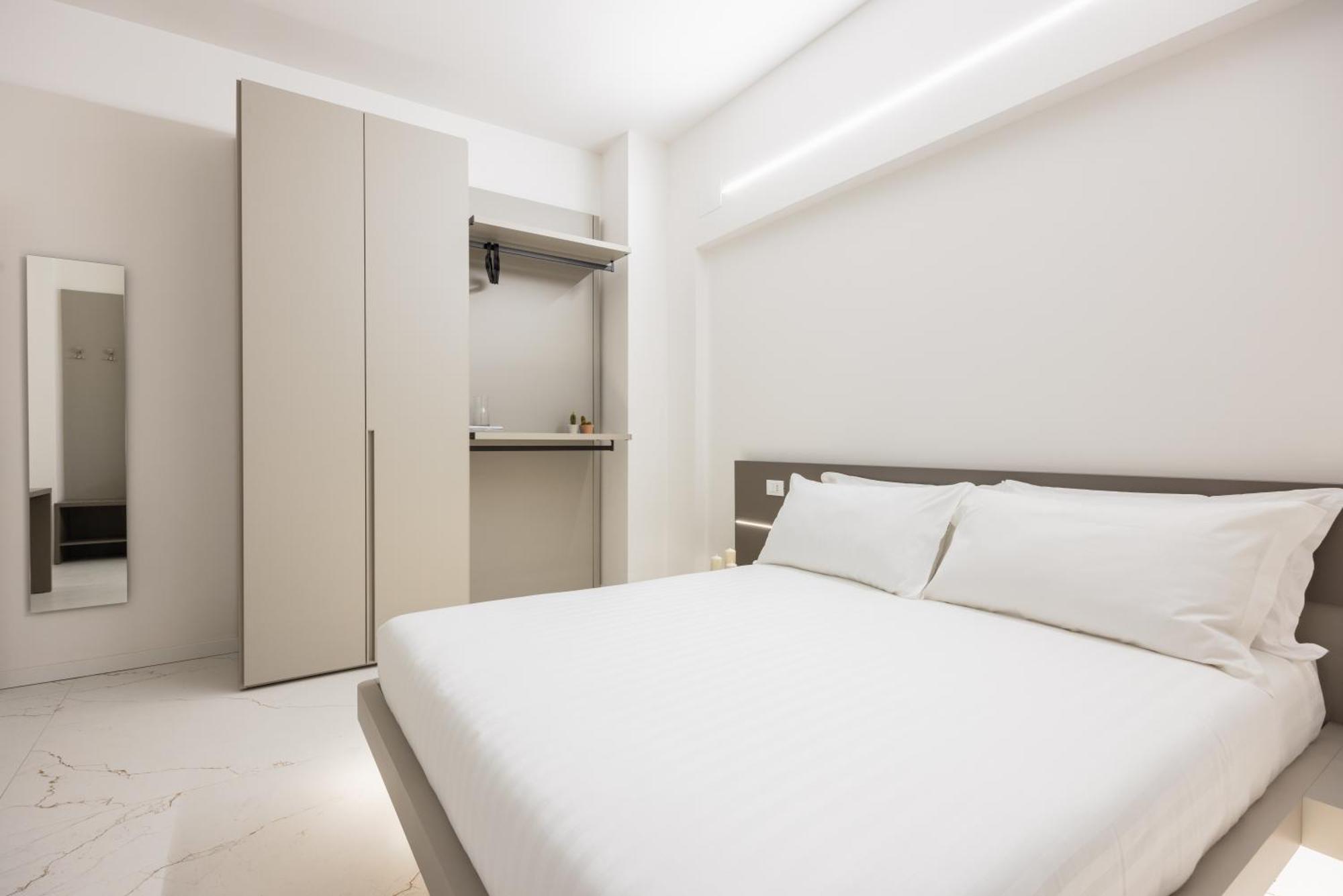 Excelsior Station Suite Болонья Экстерьер фото