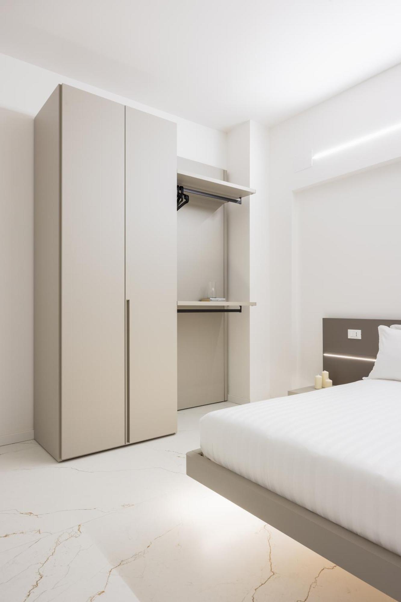 Excelsior Station Suite Болонья Экстерьер фото